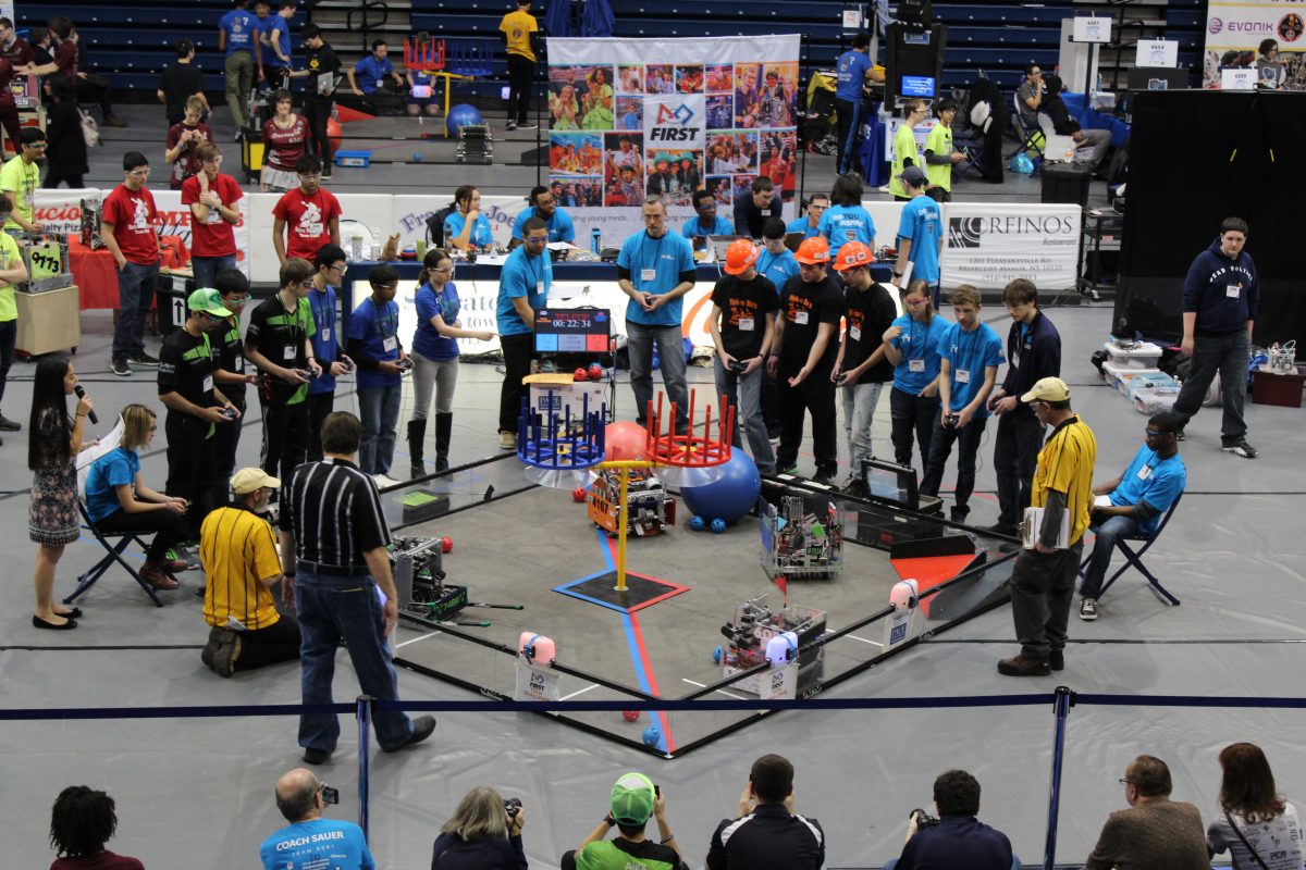 Robots fight it out for top spot in FTC competition